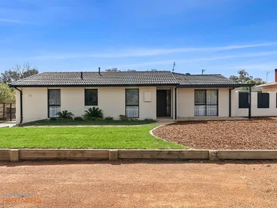 Furnished 3-Bedroom Home in Ascot, Gweru thumbnail 2
